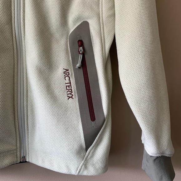 Arc’teryx Women’s Polartec Sweatshirt - Medium, white/beige - Picture 3 of 8